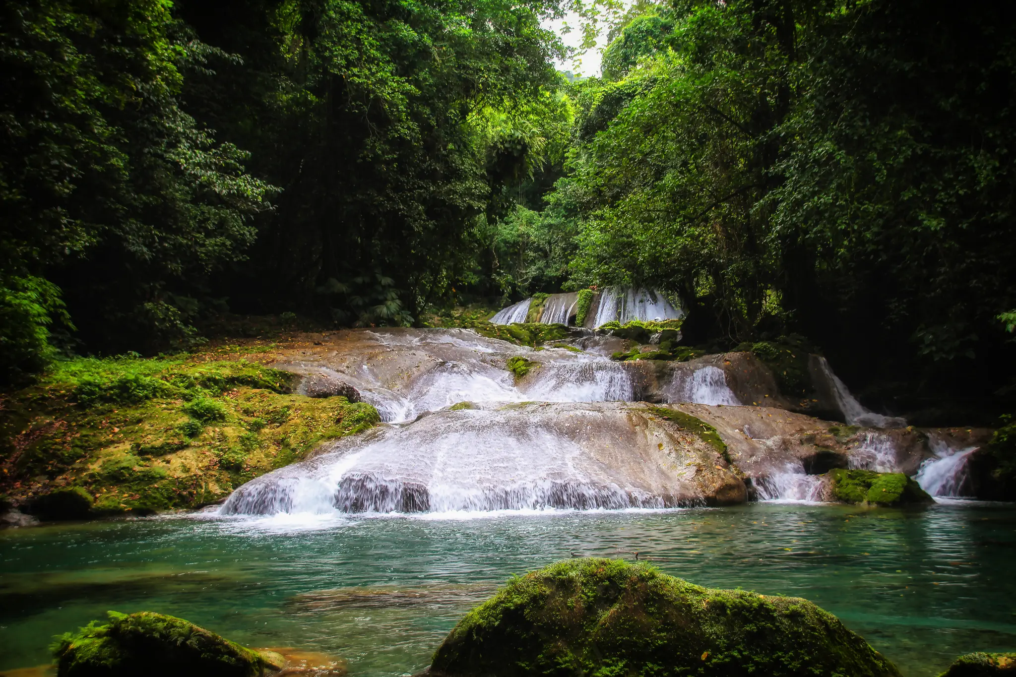 Reiseziele: Wasserfall in Jamaika
