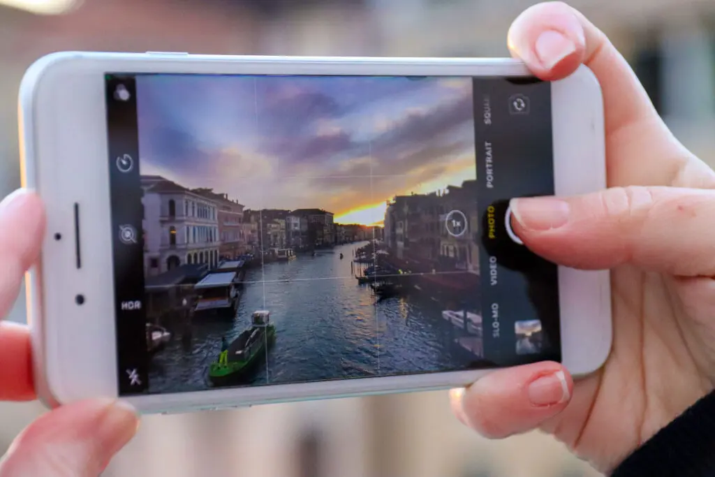 Venedig Galerie - Smartphone fotografiert Abendstimmung in Venedig