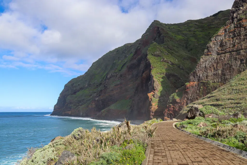 Dramatischer Blick auf das Gebirge im Norden der Insel