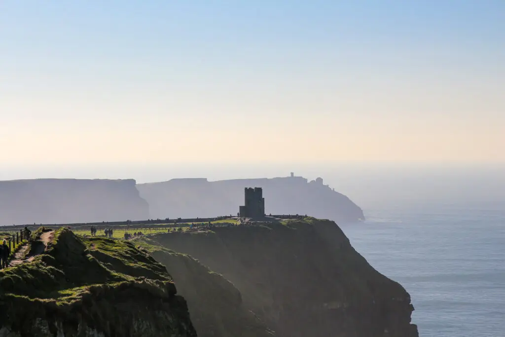 Atemberaubende Aussicht entlang der Cliffs of Moher