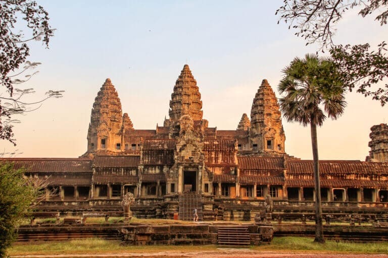 Angkor Wat bei Sonnenaufgang in Kambodscha