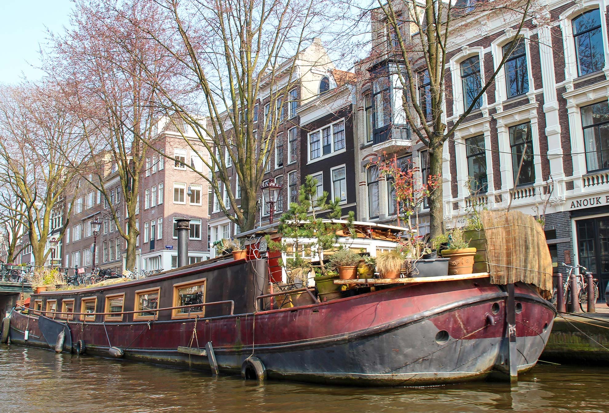Hausboot in Amsterdam