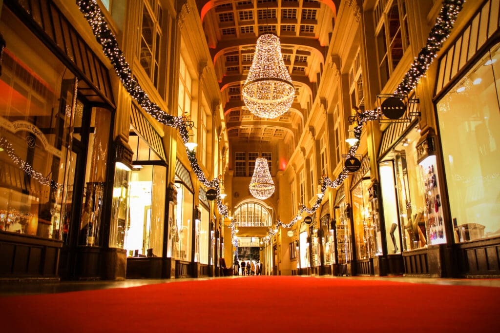 Weihnachtlich beleuchtete Mädlerpassage in Leipzig