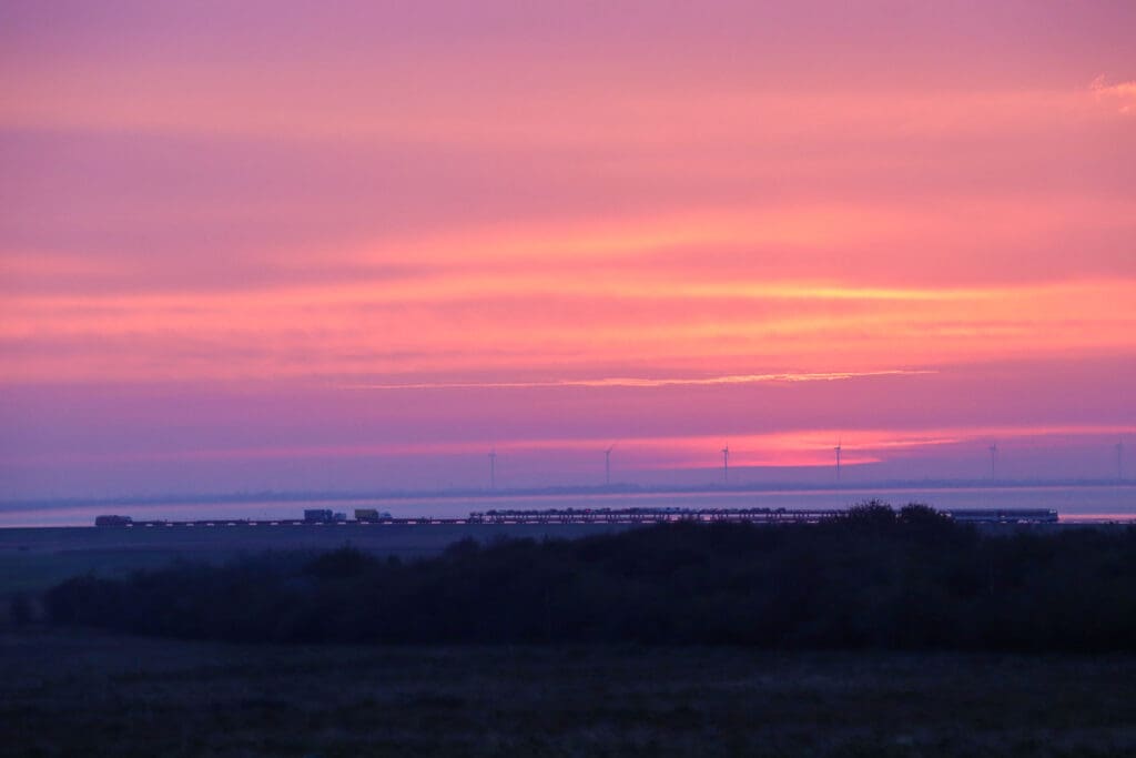 Blick Richtung Hindenburgdamm bei Sonnenaufgang