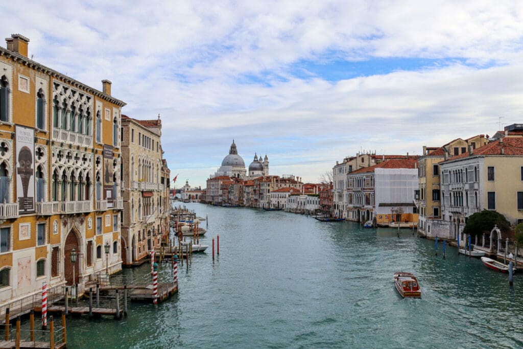 Weitblick über die Lagune bis zur Basilika Santa Maria della Salute