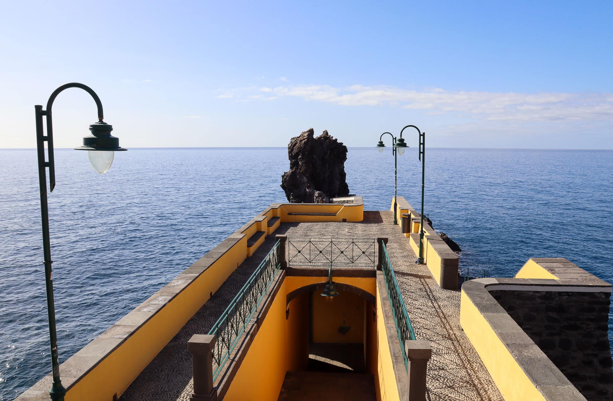 Pier mit Blick auf das Meer