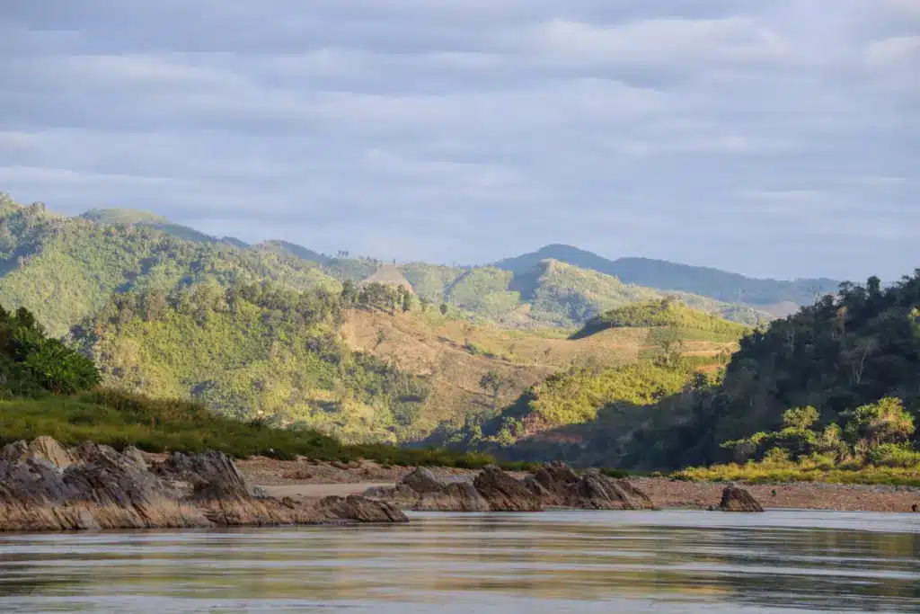 Mekong Berge Sandbank Laos Flusslandschaft