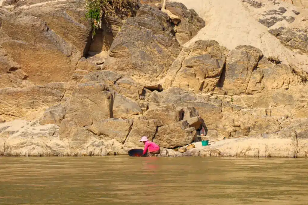 Mekong Boot Berge Laos Flussfahrt