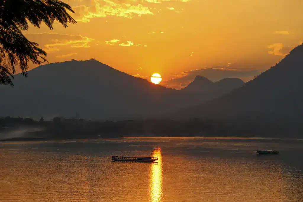 Mekong Sonnenuntergang Laos golden