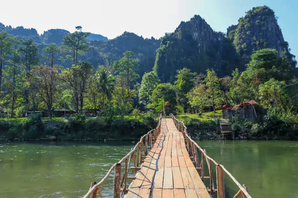 Nam Song Fluss Bambusbruecke Vang Vieng Laos