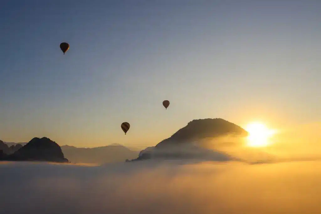Heissluftballons Sonnenaufgang Vang Vieng Laos Berge