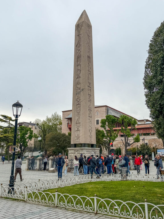 Ägyptischer Obelisk auf dem Sultanahmet-Platz in Istanbul.